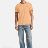 T-shirt con doppia riga M1588 82B FRED PERRY Peach/fhnv/fhnv 